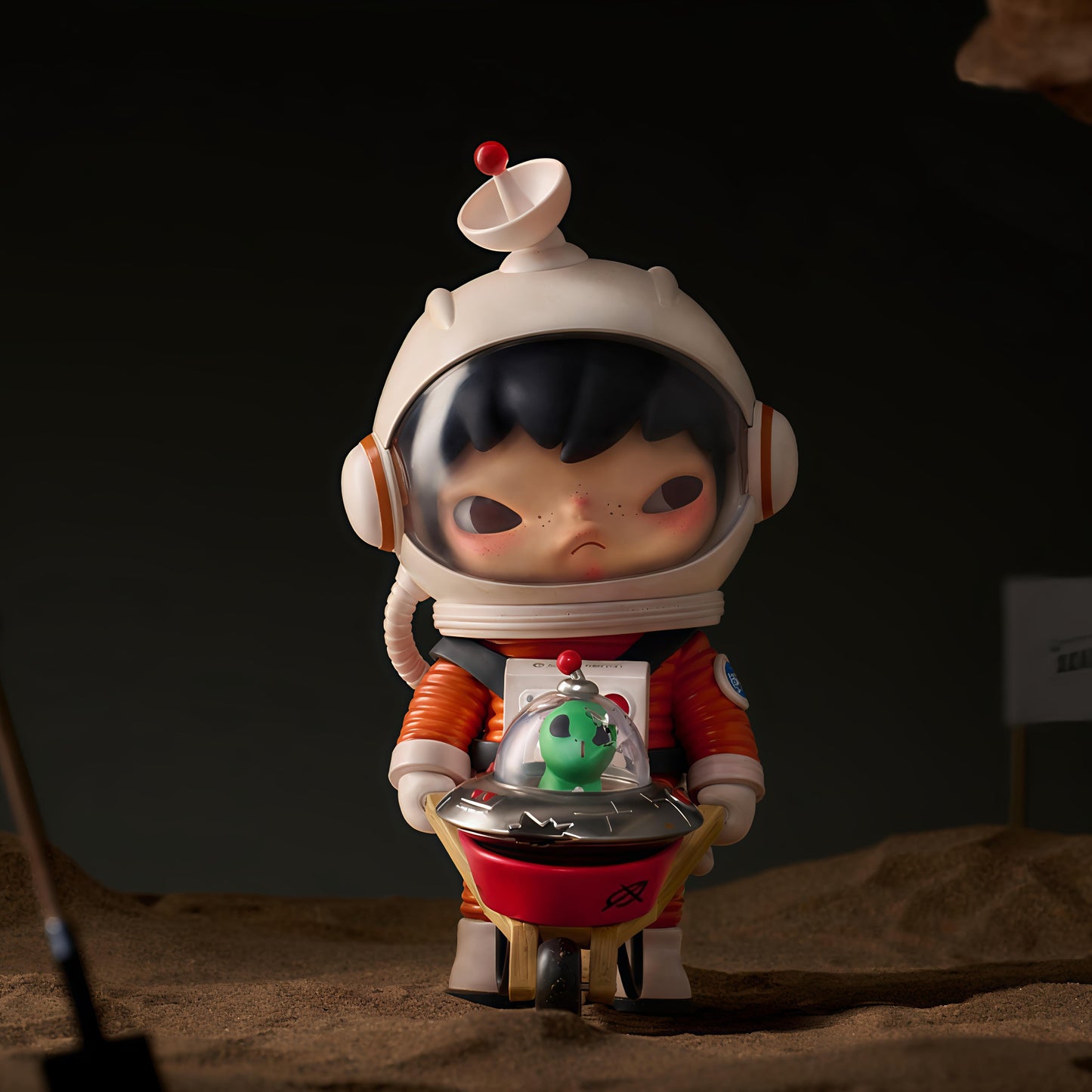 【preorder】POP MART Hirono Search For Aliens Figurine Dolls