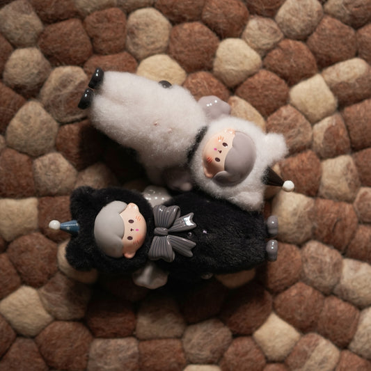 Molinta Chasing Light Series toy surprise box Dolls