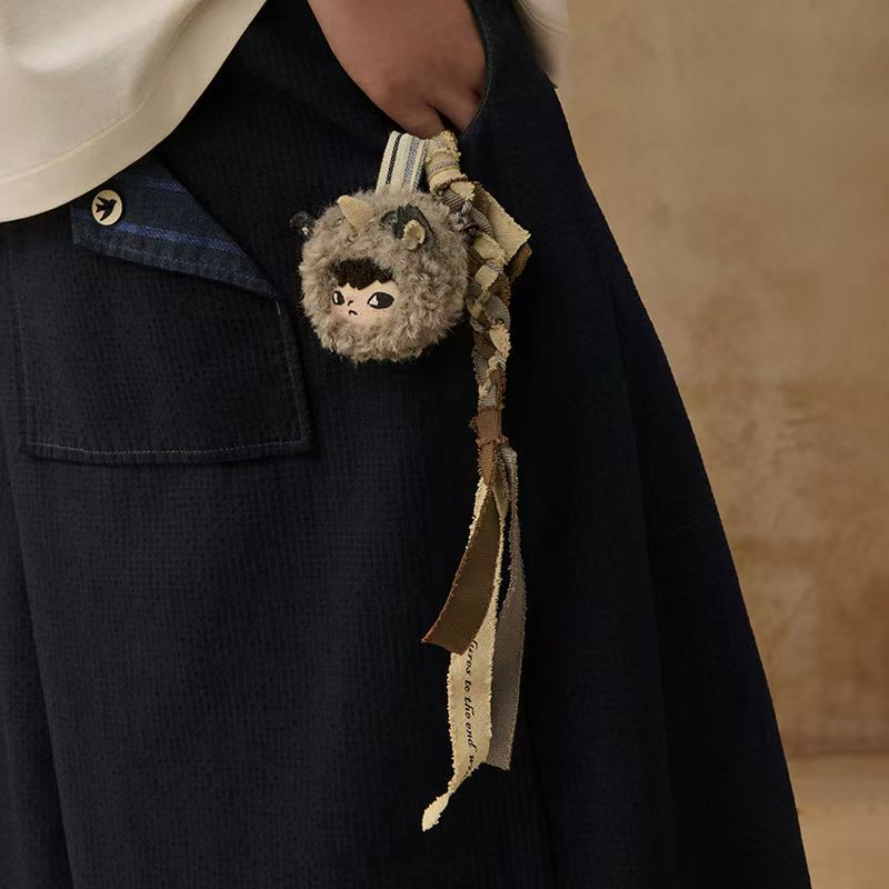 【preorder】POP MART Hirono Mist Walker Felt Pendant toy surprise box Dolls